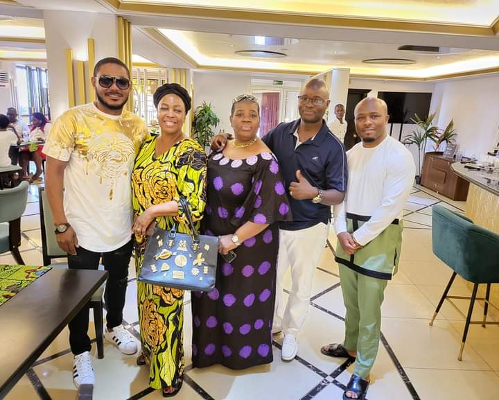 Frank Artus and groups